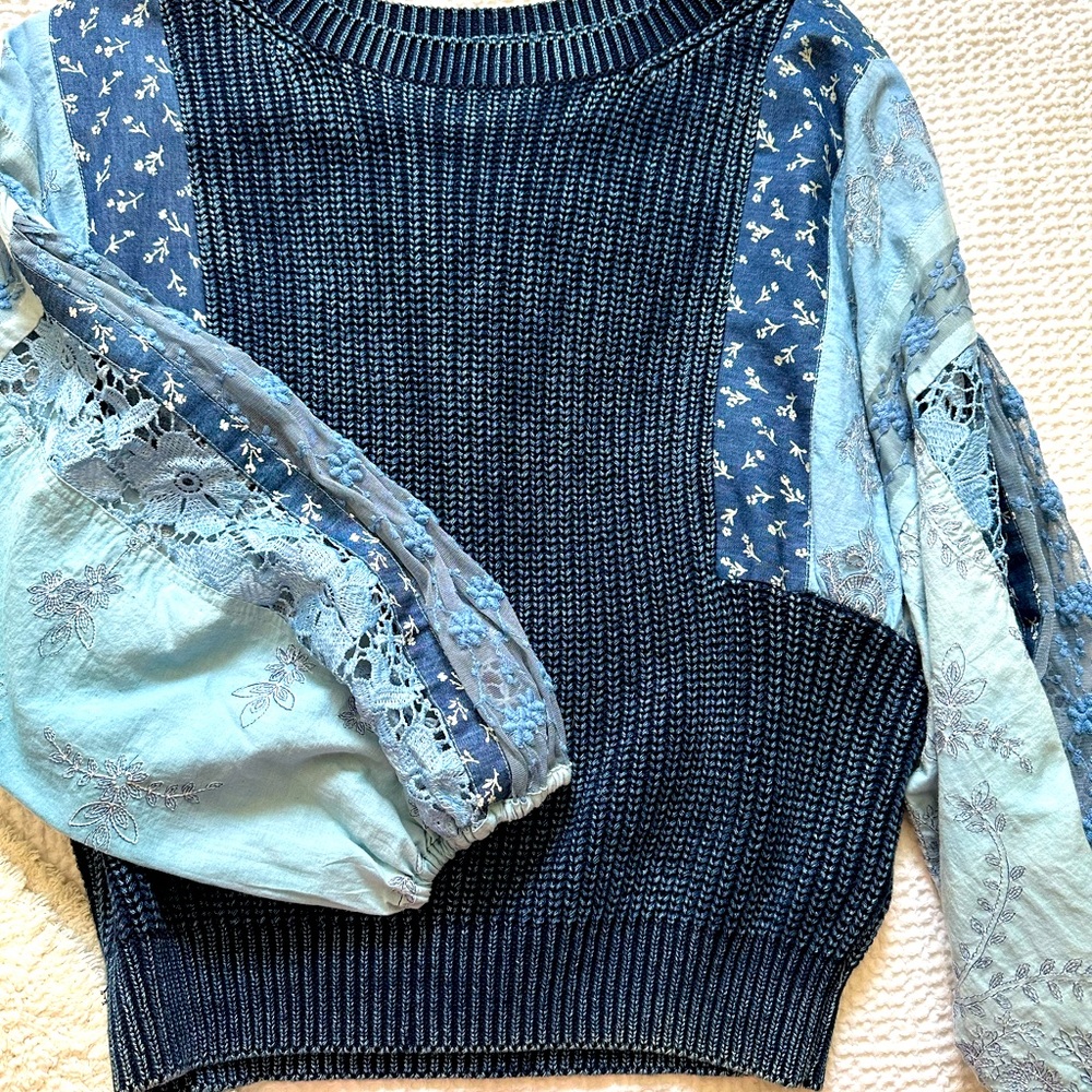ANTHROPOLOGY LIGHT SWEATER NEVER WORN, SIZE M